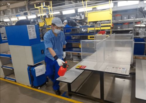 上汽臨港工廠的36天封閉運行 堅守與創新，水草打撈船背后的協同精神